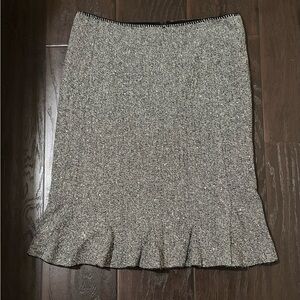 Elegant Gray Tweed Skirt